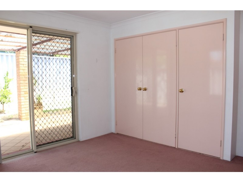 61 Central Road, Rossmoyne WA 6148