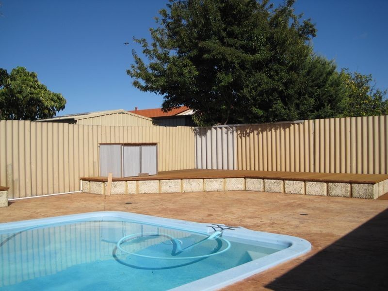 45 Burnett Avenue, Leeming WA 6149