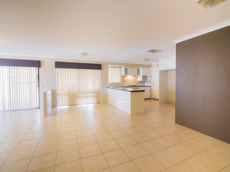 8 Kabbarli Court, South Lake WA 6164