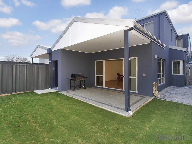 1/77 Huntriss Road, Karrinyup WA 6018