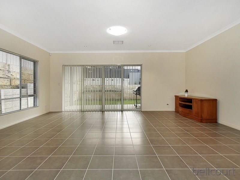 1/77 Huntriss Road, Karrinyup WA 6018