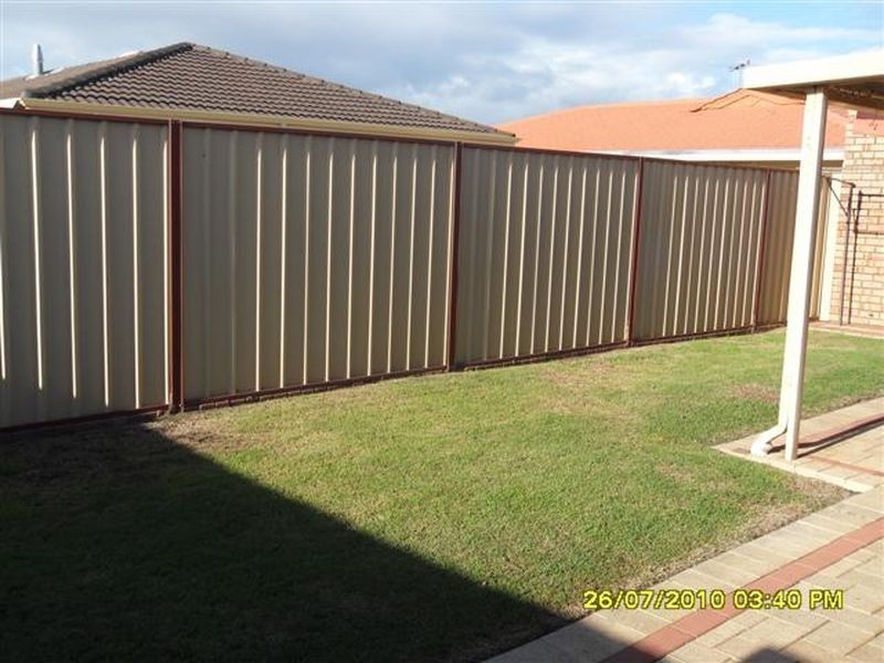 4/7 Tarun Court, Cannington WA 6107