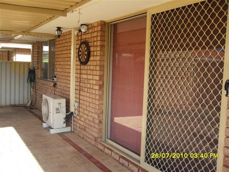 4/7 Tarun Court, Cannington WA 6107