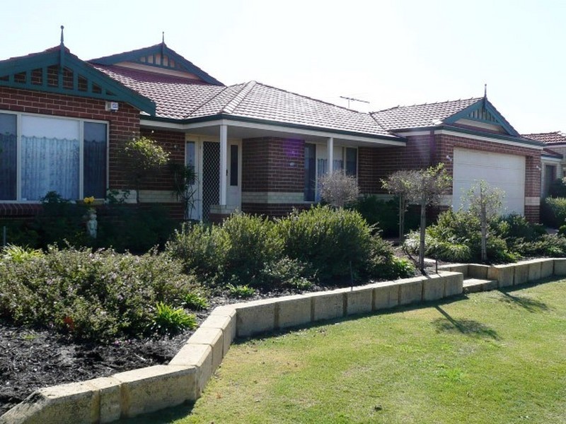 11 Heysen Parade, Southern River WA 6110