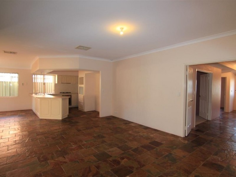 11 Heysen Parade, Southern River WA 6110