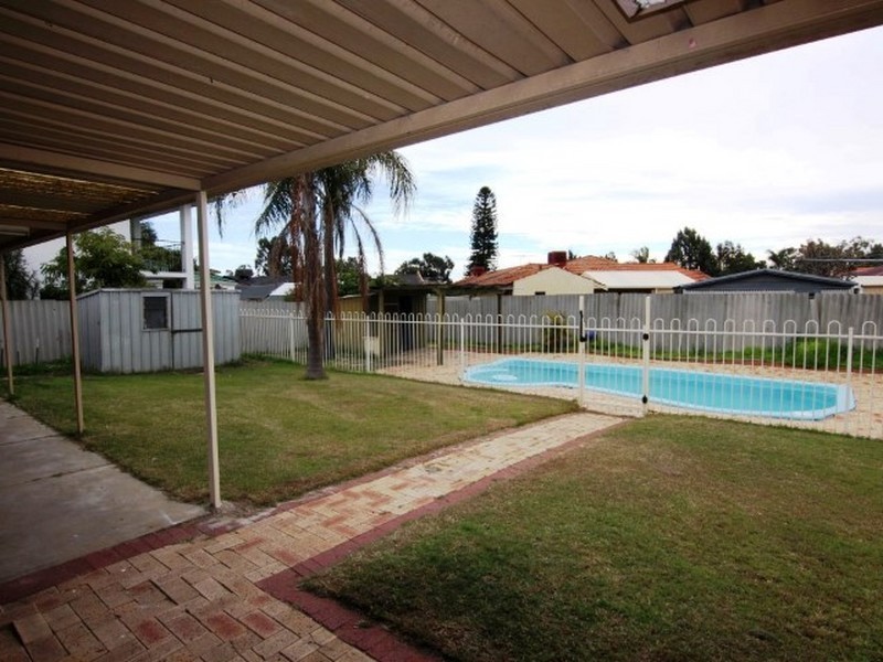14 Drysdale Street, Shelley WA 6148