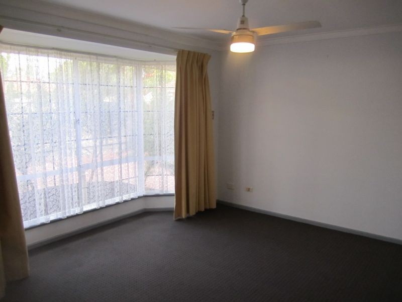2/437b Riverton Drive East, Shelley WA 6148