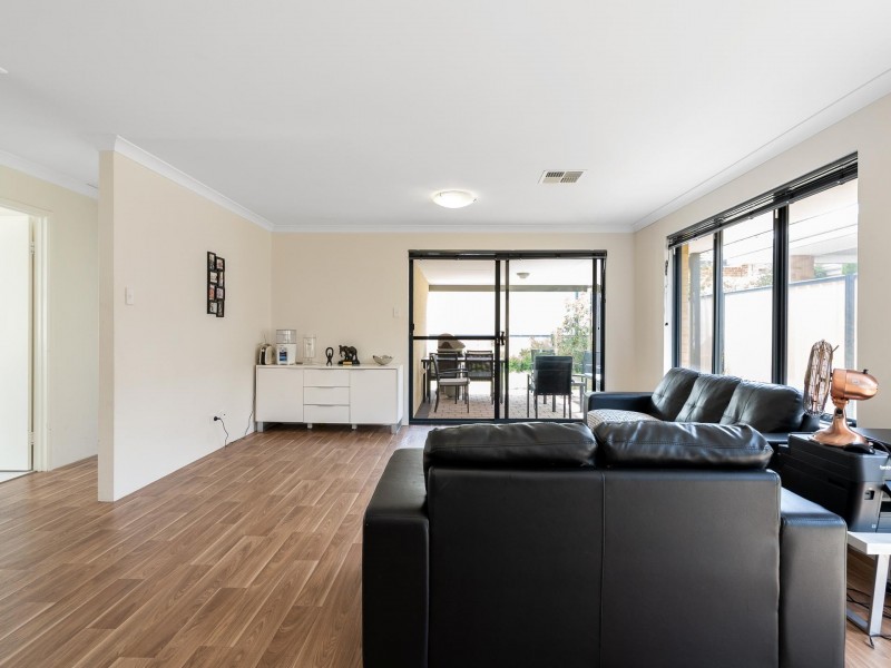 4 Biloxi Loop, Success WA 6164