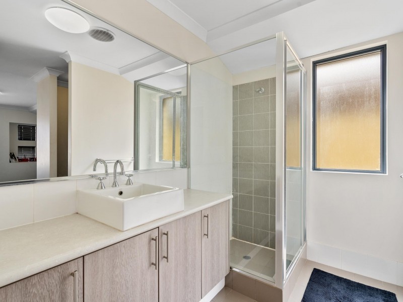 4 Biloxi Loop, Success WA 6164