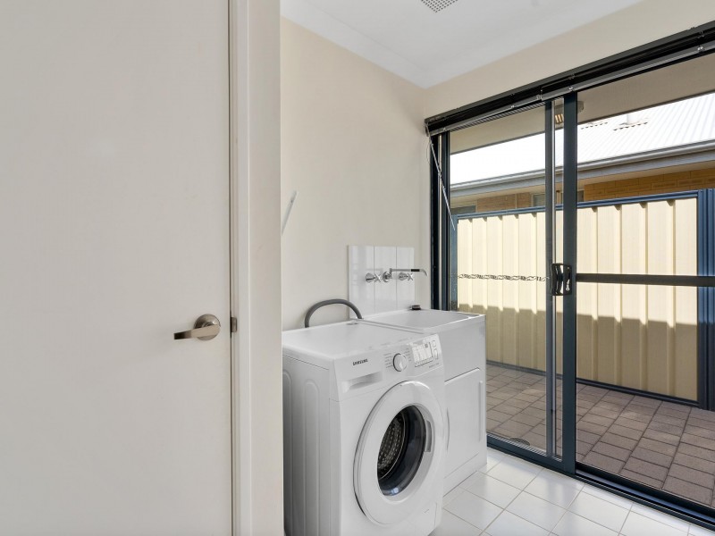 4 Biloxi Loop, Success WA 6164