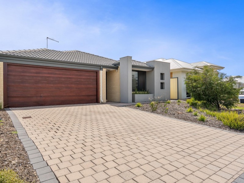 4 Biloxi Loop, Success WA 6164