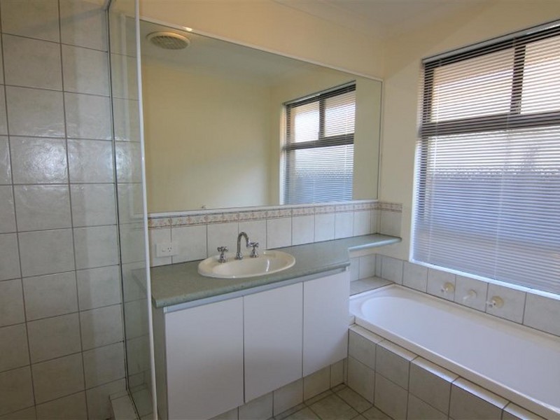 5 Audley Place, Canning Vale WA 6155