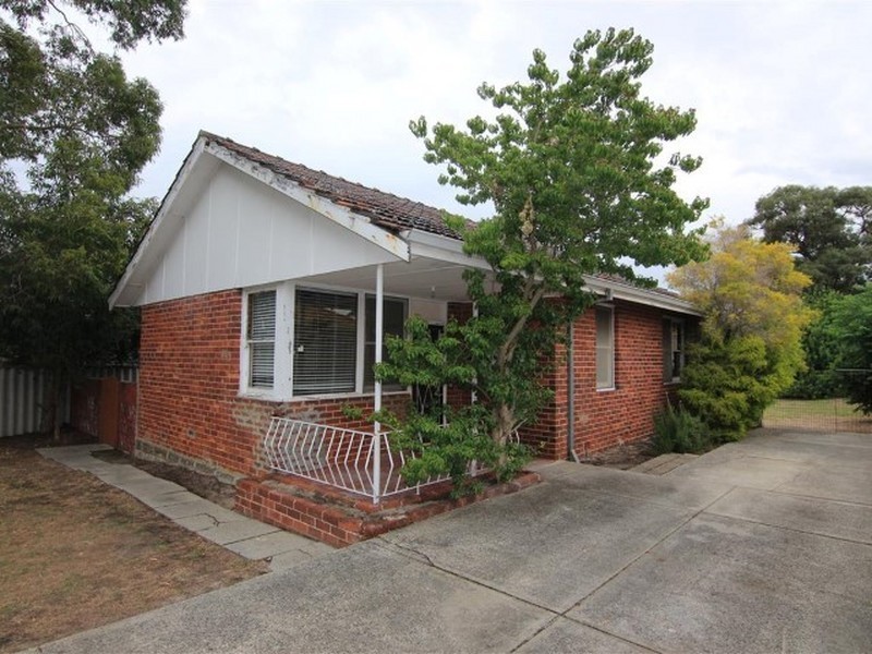 14 Andrews Road, Wilson WA 6107