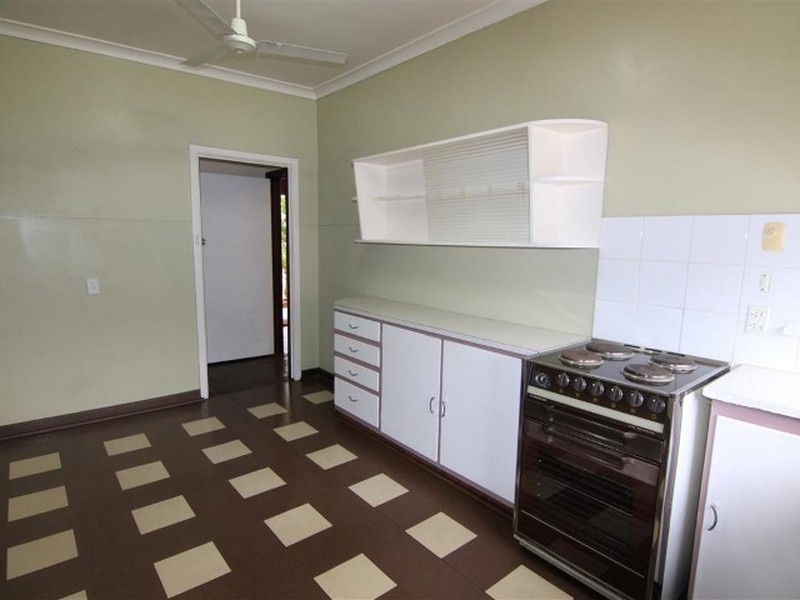 14 Andrews Road, Wilson WA 6107