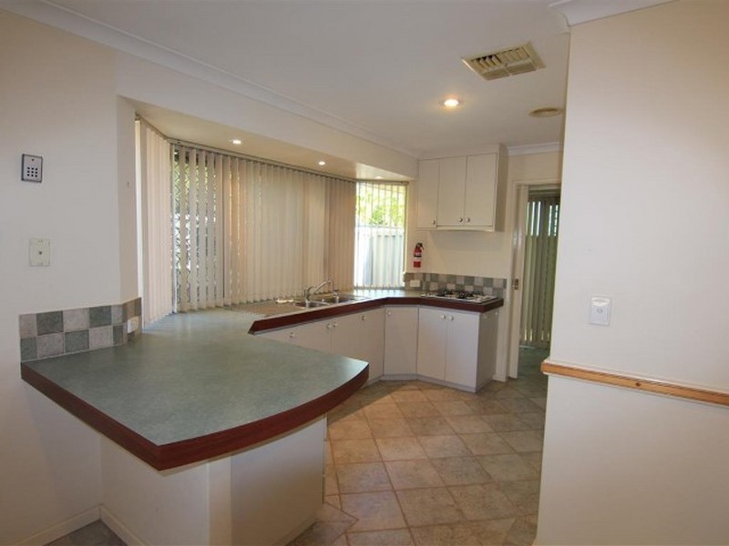 68B Towncentre Drive, Thornlie WA 6108