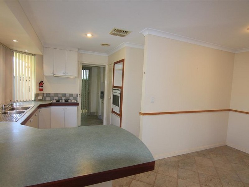 68B Towncentre Drive, Thornlie WA 6108