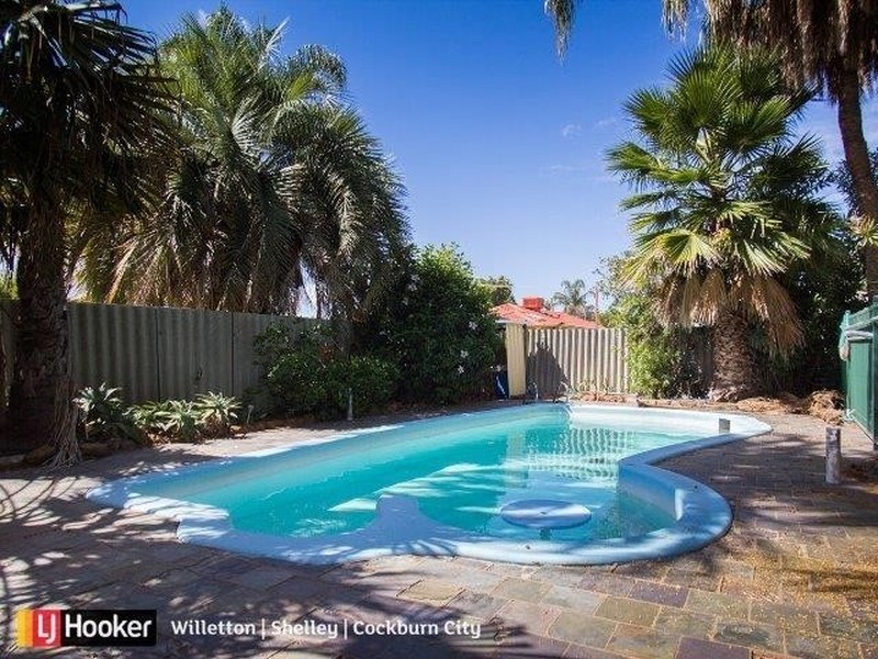 18 Koel Way, Thornlie WA 6108