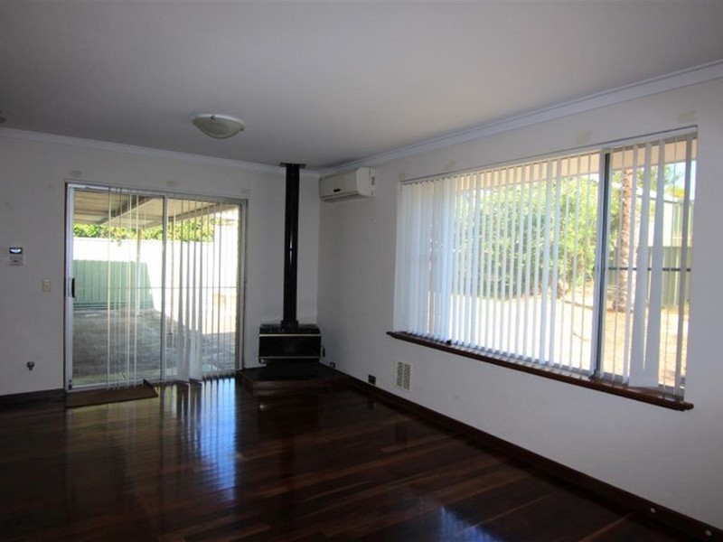 15 Rhonda Ave, Willetton WA 6155