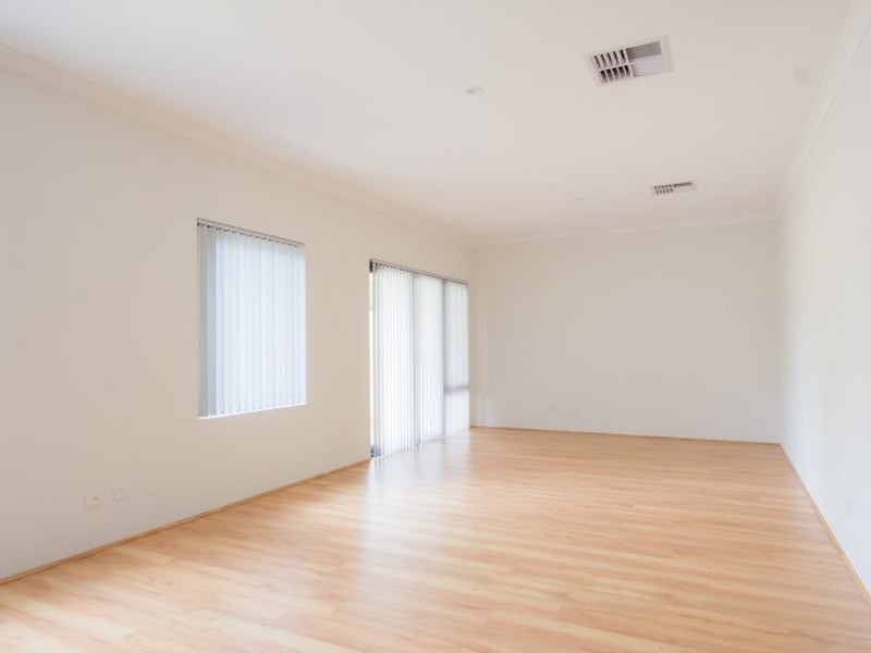 2B Dewey Street, Shelley WA 6148