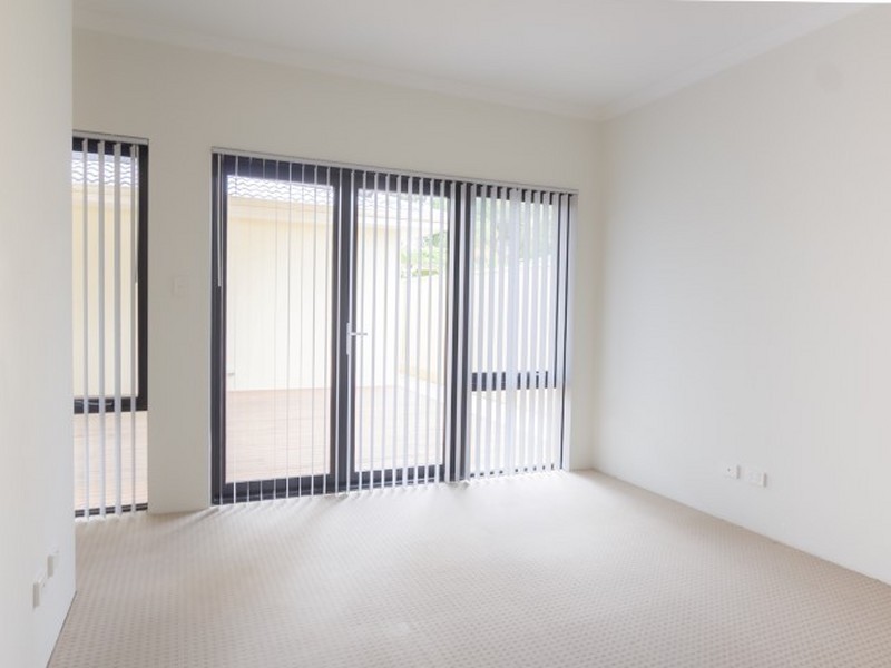 2B Dewey Street, Shelley WA 6148