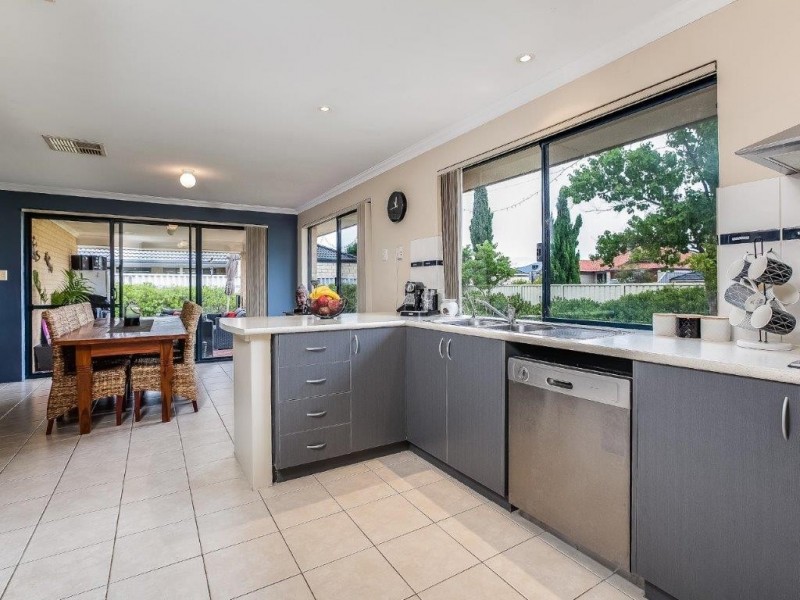 71 Miltona Drive, Secret Harbour WA 6173