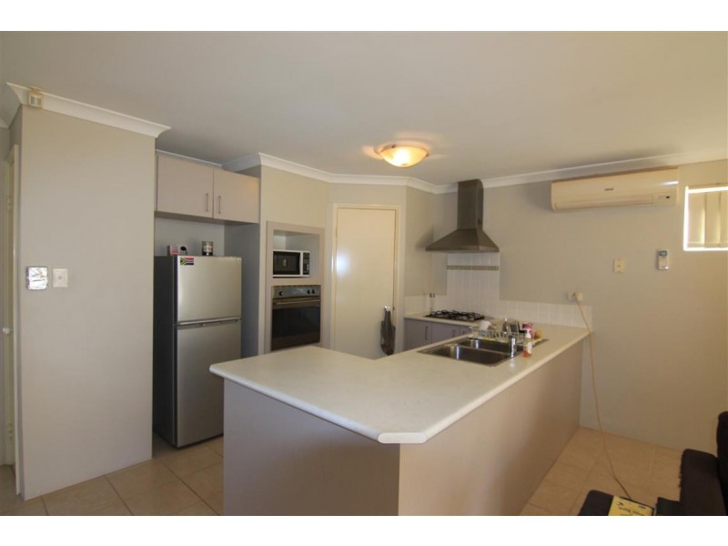 Villa 14/41-43 Sixth Road, Armadale WA 6112