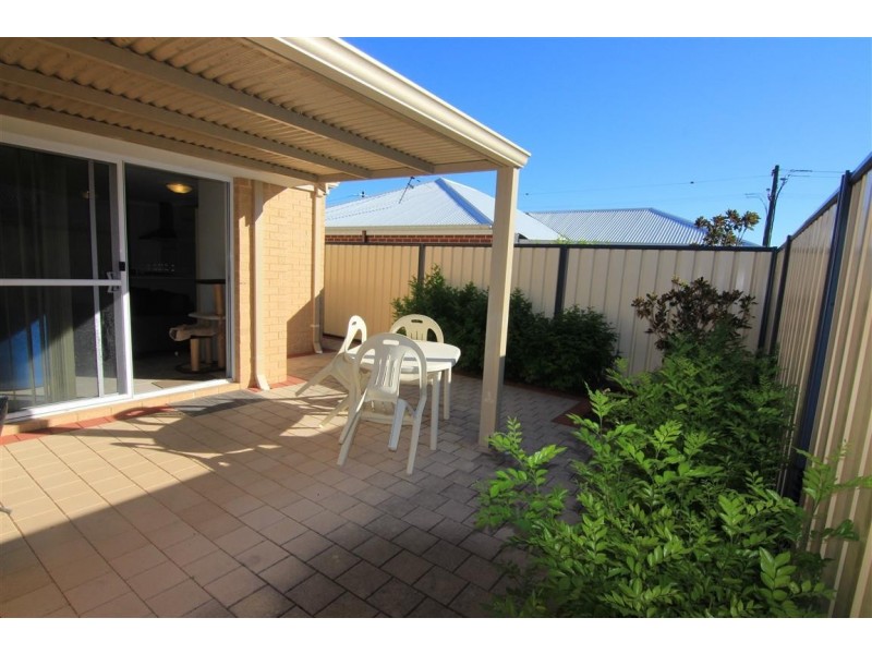 Villa 14/41-43 Sixth Road, Armadale WA 6112