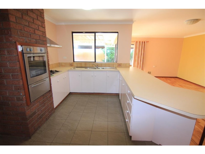 8 Rostrata Avenue, Willetton WA 6155