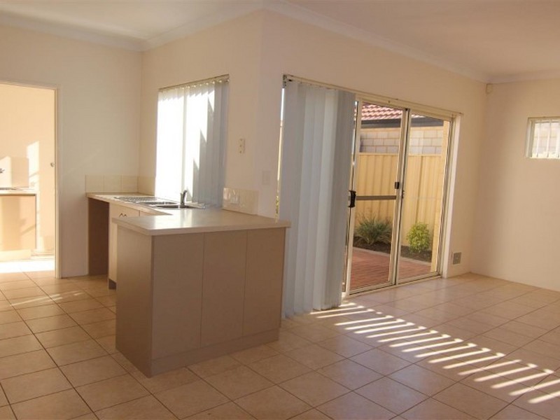 2 Penola Court, Clarkson WA 6030