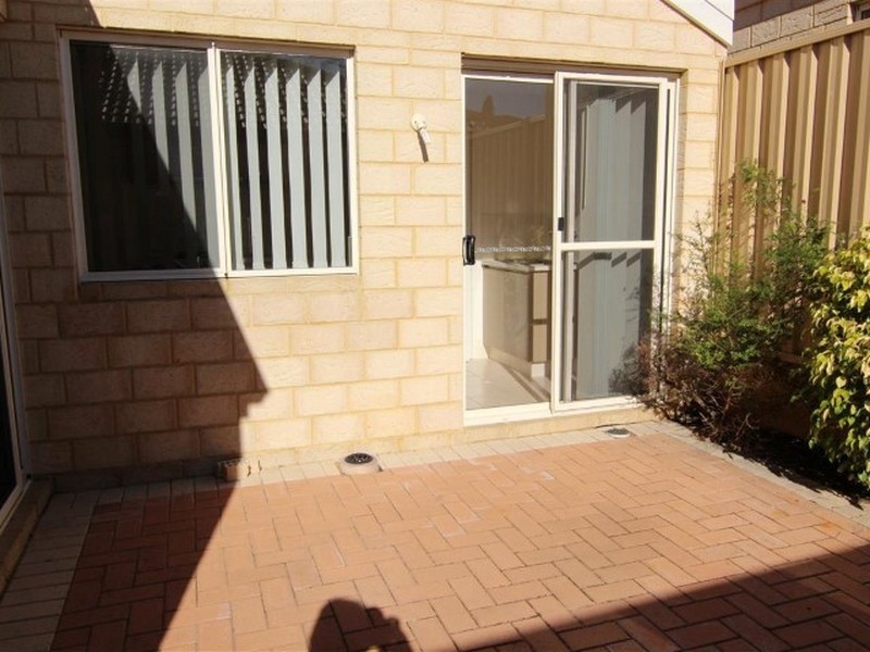 2 Penola Court, Clarkson WA 6030