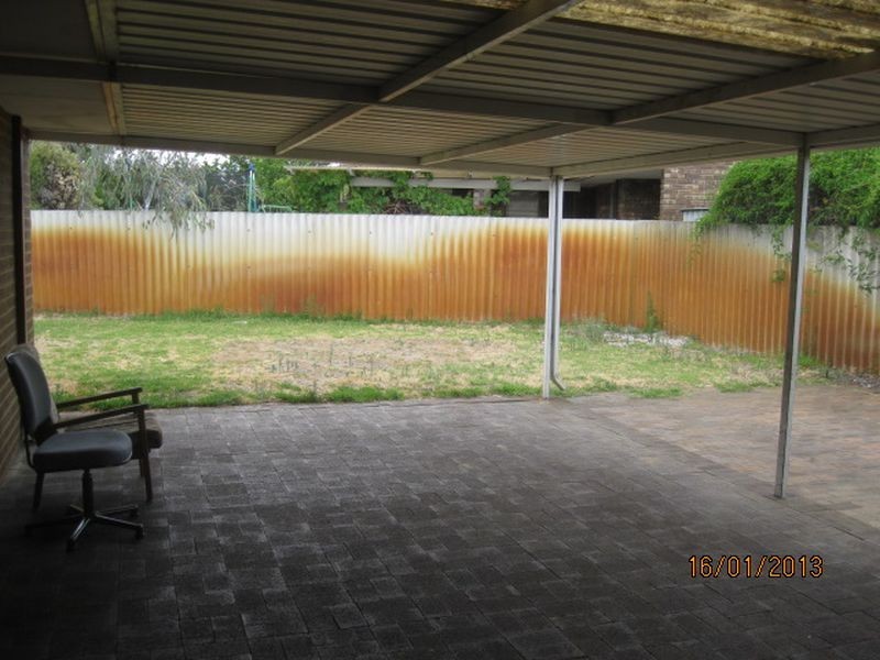 16 Lauri Court, Parkwood WA 6147