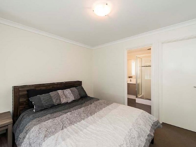 Villa 3/54 Sixth Road, Armadale WA 6112