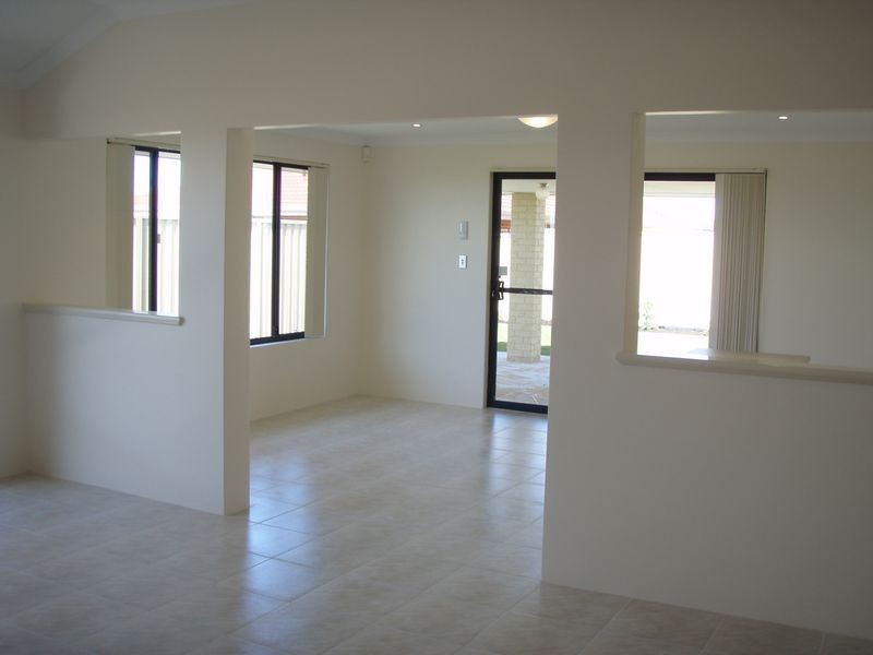 16 Marginata Parkway, Canning Vale WA 6155