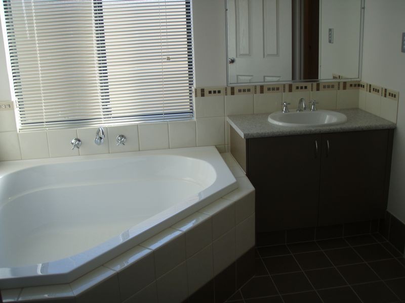 16 Marginata Parkway, Canning Vale WA 6155