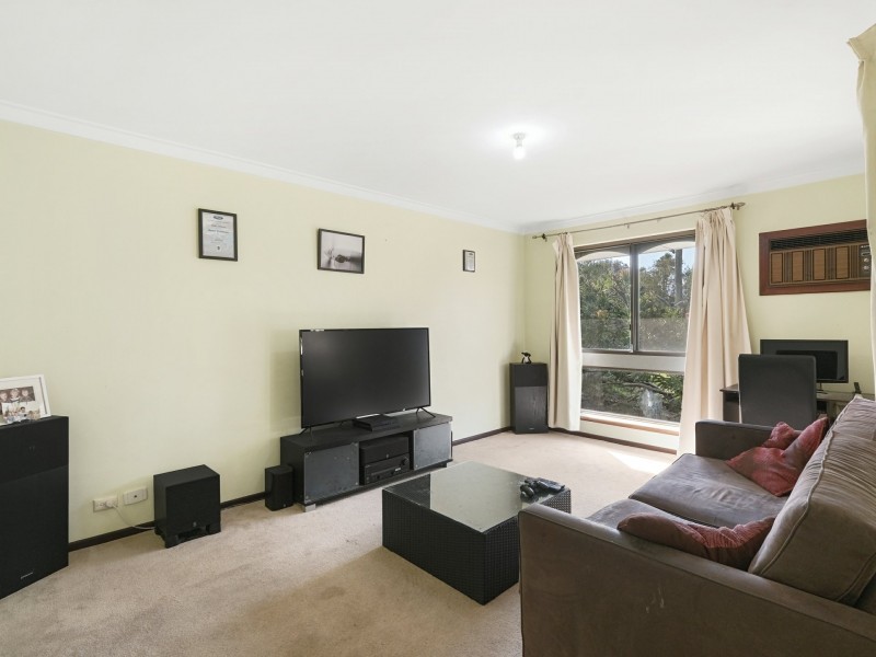 22 Hibbertia Crescent, Riverton WA 6148