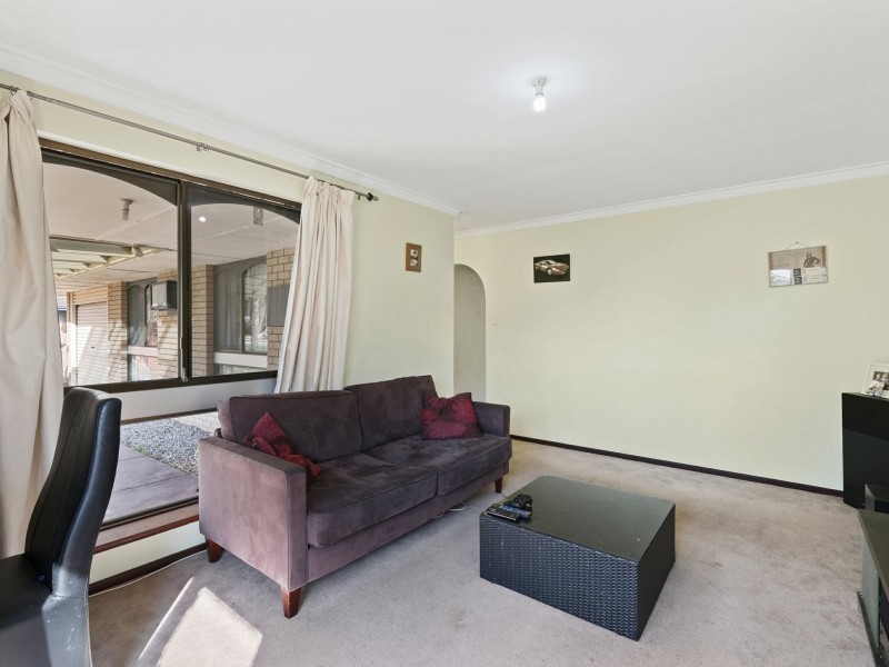 22 Hibbertia Crescent, Riverton WA 6148