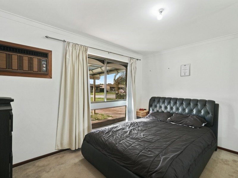 22 Hibbertia Crescent, Riverton WA 6148
