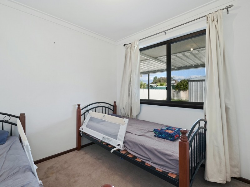 22 Hibbertia Crescent, Riverton WA 6148