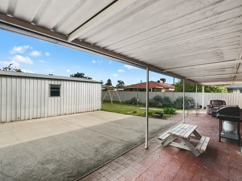 22 Hibbertia Crescent, Riverton WA 6148