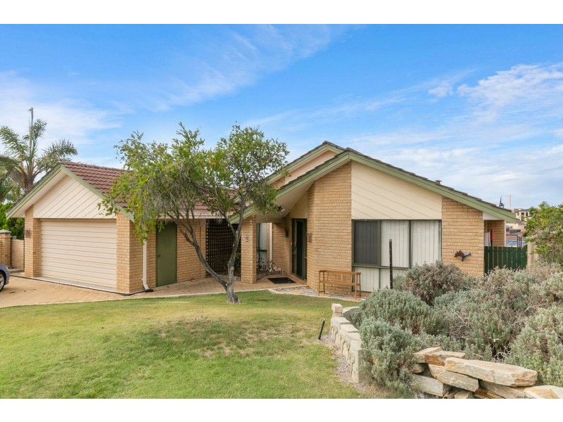 10 Clune Place, Coogee WA 6166