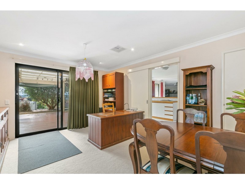 10 Clune Place, Coogee WA 6166