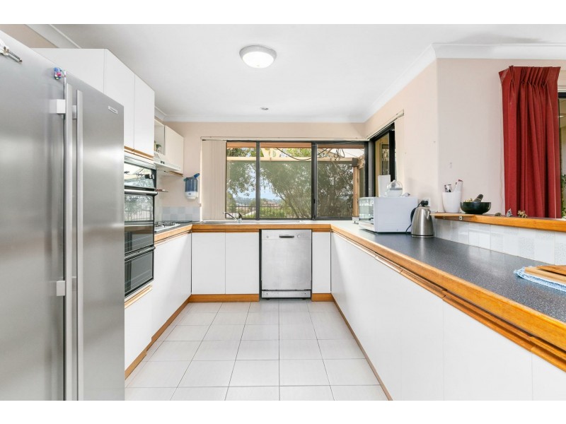 10 Clune Place, Coogee WA 6166
