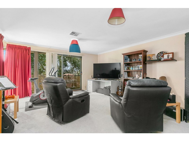 10 Clune Place, Coogee WA 6166