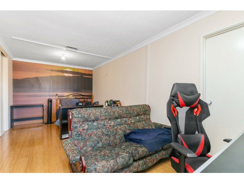 10 Clune Place, Coogee WA 6166