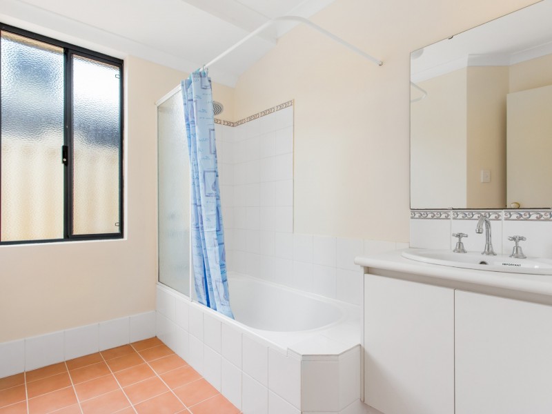 37 Beedelup Loop, Bibra Lake WA 6163