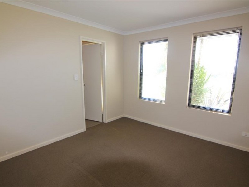 38 Chesterfield Avenue, Hocking WA 6065