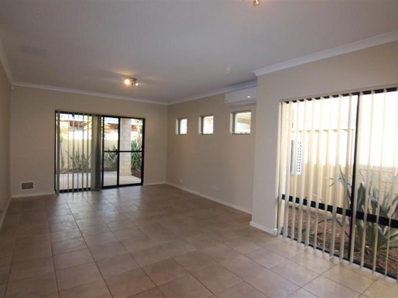 38 Chesterfield Avenue, Hocking WA 6065