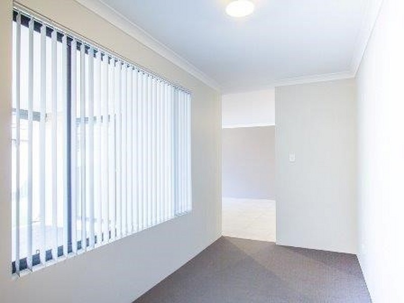 7 Appleton Road, Piara Waters WA 6112