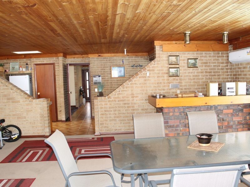 113 Corinthian Road, Shelley WA 6148