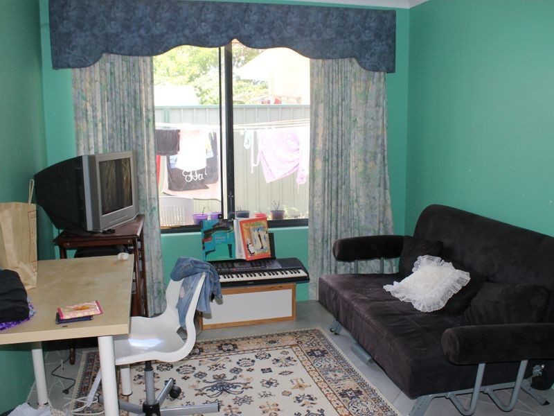 79 Fifth Ave, Rossmoyne WA 6148